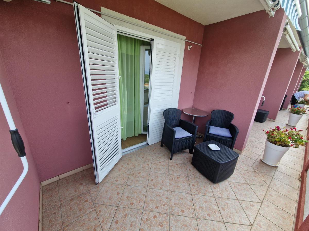 Rooms Anita Sibinj سيبينج كرومبوتسكي المظهر الخارجي الصورة